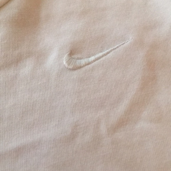 Nike shirt - Picture 2 of 2